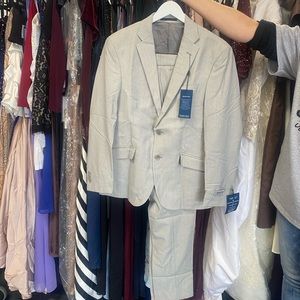 NWT Kenneth Cole Suit